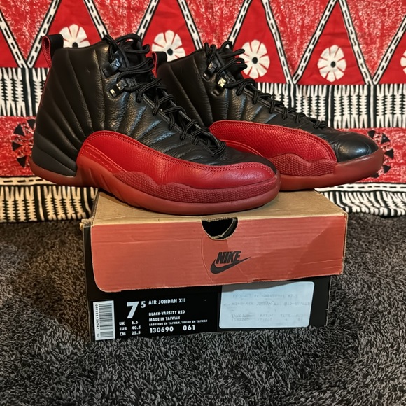 Nike Air Jordan 12 OG Flu Game🔥 - Picture 3 of 7